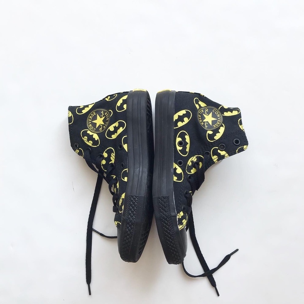 Converse DC Comics Batman high top sneakers EUC 2Y - Picture 2 of 8